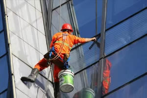 唐山蜘蛛人幕墙清洗